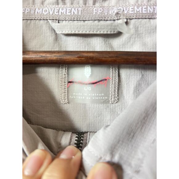 Free People Movement Lightweight Utility Jacket Women’s L Gray Lavender Zip Up - Picture 10 of 15